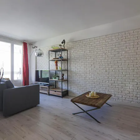 Apartment-4p -pierre Levé With Netflix