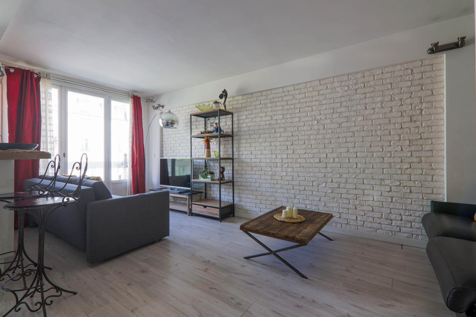 Apartment-4p -pierre Levé With Netflix
